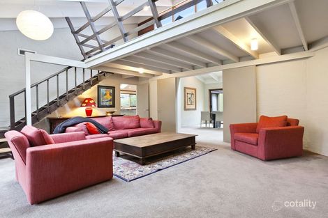 Property photo of 32 Durville Crescent Griffith ACT 2603