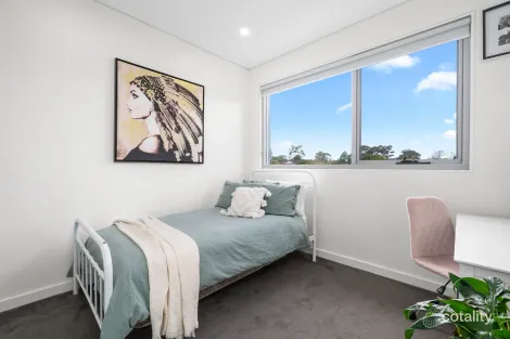 Property photo of 201/33 Dawes Avenue Castle Hill NSW 2154