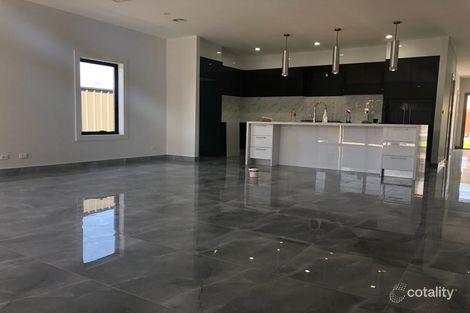 Property photo of 27 Montreal Circuit Craigieburn VIC 3064