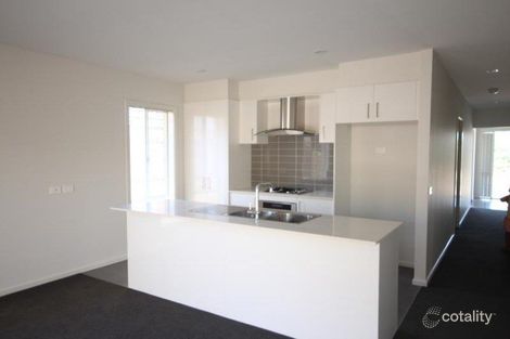 Property photo of 8 Norfolk Pine Circuit Somerville VIC 3912