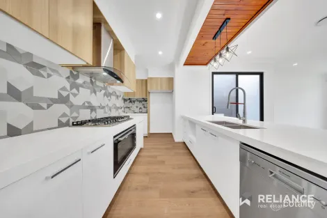 Property photo of 21 Foliage Drive Tarneit VIC 3029