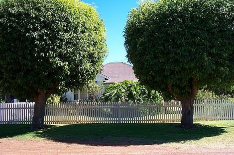 5 Ash Ave, Harvey, WA 6220