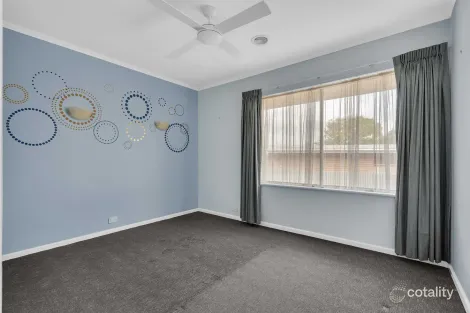 Property photo of 34 Avis Court Valley View SA 5093
