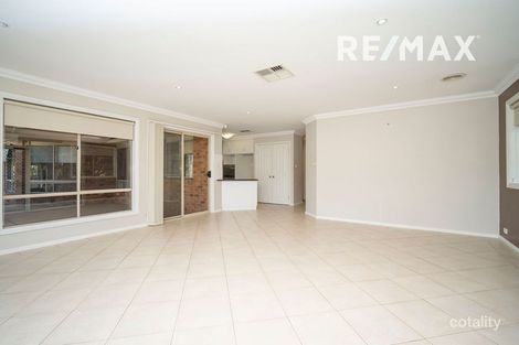 Property photo of 10 Hudson Drive Lloyd NSW 2650