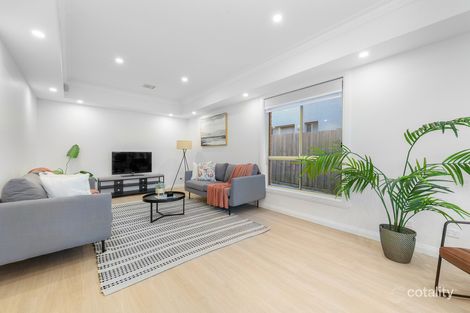 Property photo of 4 Pratt Close Taylors Lakes VIC 3038