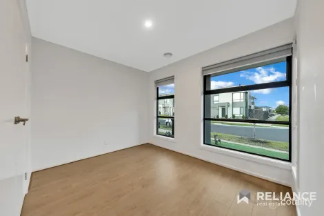 Property photo of 31 Langer Road Deanside VIC 3336