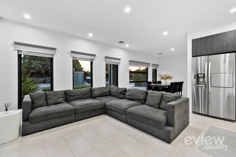 Property photo of 206 Forrest Street Ardeer VIC 3022