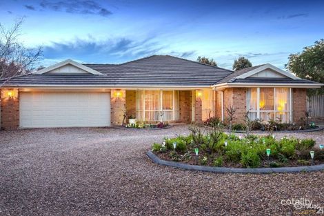 25b Meeking Dr, Pakenham, VIC 3810