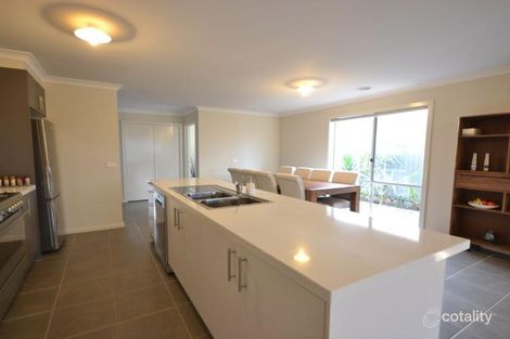 Property photo of 7 Cloverbank Drive Cranbourne East VIC 3977