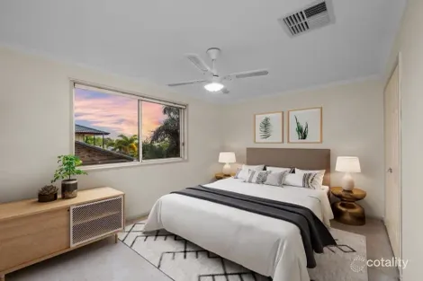 Property photo of 1 Seaton Place Parkinson QLD 4115