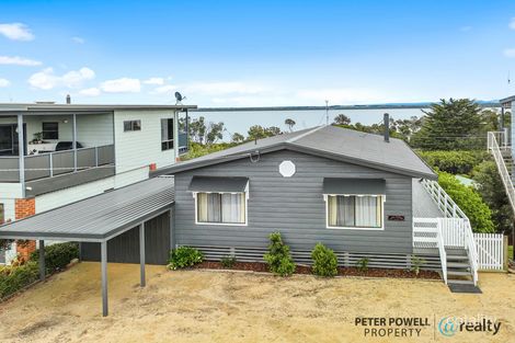 Property photo of 19 Wattle Grove Loch Sport VIC 3851