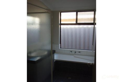 Property photo of 48 Coonawarra Drive Caversham WA 6055