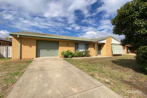 Property photo of 81 Truscott Drive Ashmont NSW 2650