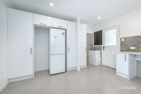 Property photo of 2/13 Morinda Way Labrador QLD 4215