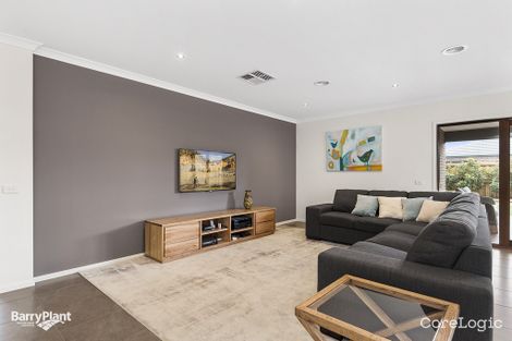 Property photo of 14 Biscay Street Point Cook VIC 3030