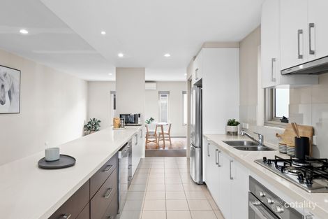 Property photo of 10/4-12 Fisher Parade Ascot Vale VIC 3032