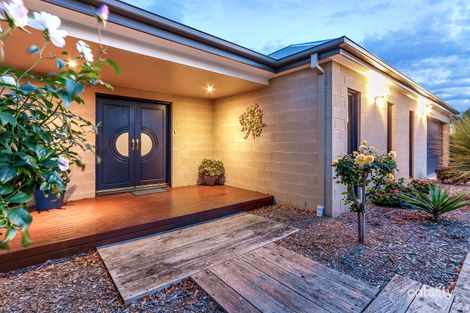 Property photo of 3 John William Drive Mount Martha VIC 3934