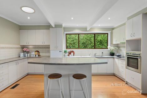 Property photo of 16 Jacqueline Road Mount Waverley VIC 3149