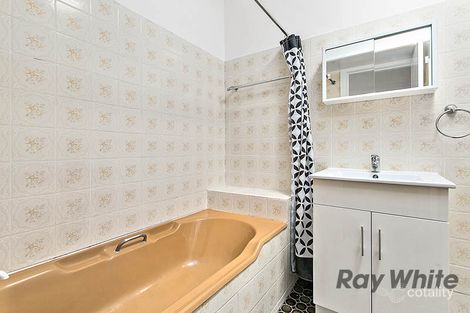 Property photo of 24 Maynes Parade Unanderra NSW 2526
