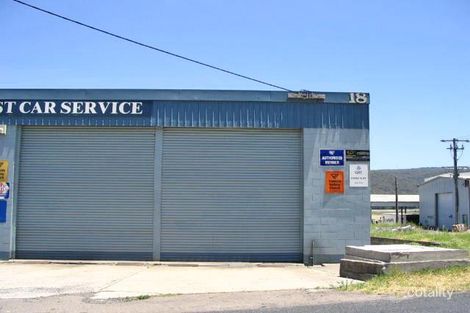 18 Young St, West Gosford, NSW 2250