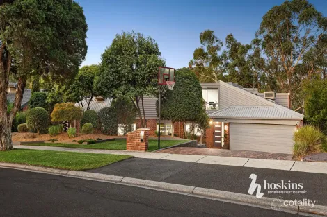 Property photo of 47 Lakeside Crescent Croydon Hills VIC 3136