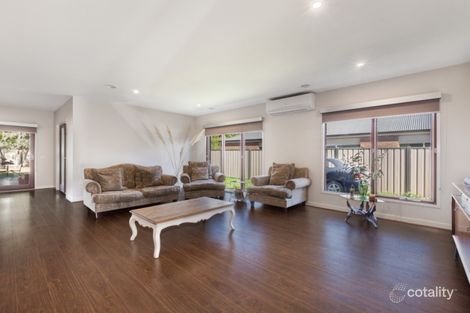 Property photo of 10 Parkland Place Broadford VIC 3658
