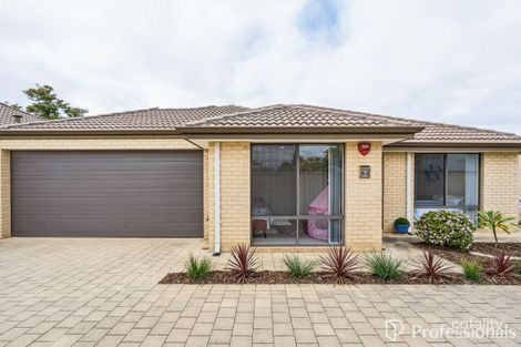 15b Sussex Rd, Forrestfield, WA 6058
