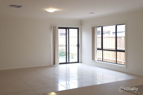 Property photo of 19 Mulloway Drive Point Cook VIC 3030