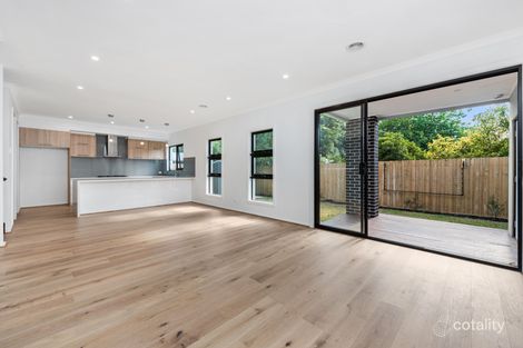 Property photo of 2/5 Dunbarton Drive Wantirna VIC 3152