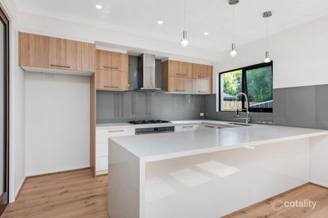 Property photo of 2/5 Dunbarton Drive Wantirna VIC 3152