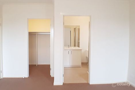 Property photo of 19 Mulloway Drive Point Cook VIC 3030