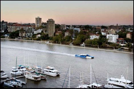 Property photo of 56/2 Goodwin Street Kangaroo Point QLD 4169