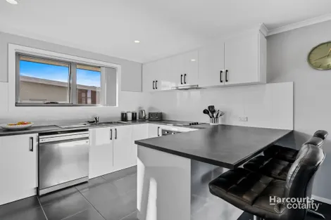 Property photo of 2/5 Kernot Close Oakdowns TAS 7019