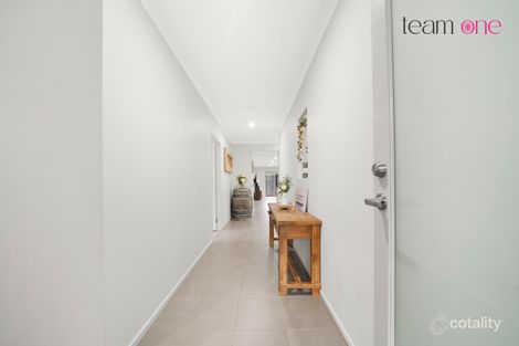 Property photo of 10 Wonderboom Avenue Tarneit VIC 3029