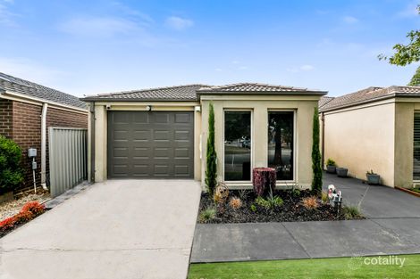 42 Greenaway Tce, Cranbourne East, VIC 3977