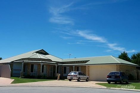 18 Cypress Ct, Thornlie, WA 6108