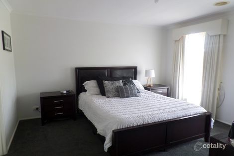 Property photo of 11 James Drive Delacombe VIC 3356