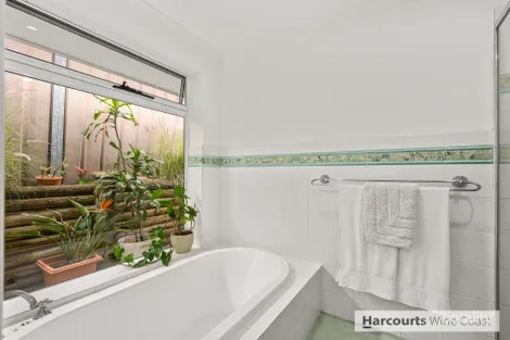 Property photo of 3 Sandhurst Avenue Noarlunga Downs SA 5168