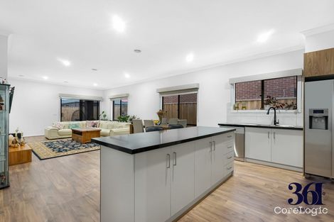 Property photo of 3 Kohli Crescent Rockbank VIC 3335