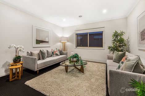 Property photo of 18 Elderberry Way Pakenham VIC 3810