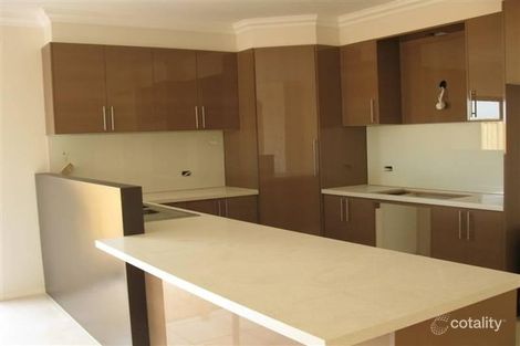 Property photo of 32 Calypso Crescent Point Cook VIC 3030