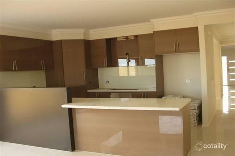 Property photo of 32 Calypso Crescent Point Cook VIC 3030