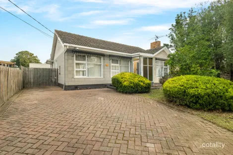 Property photo of 11 Kinlock Street Bell Post Hill VIC 3215