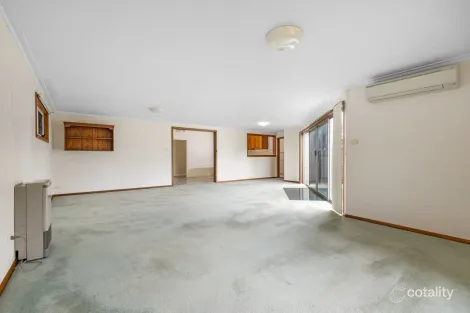 Property photo of 11 Kinlock Street Bell Post Hill VIC 3215
