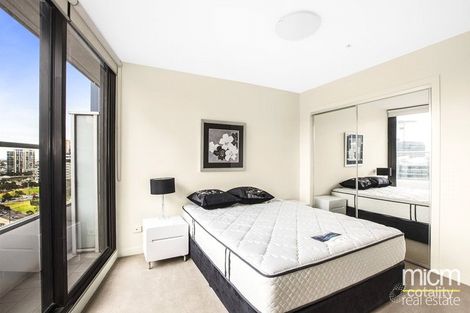 Property photo of 1615/100 Harbour Esplanade Docklands VIC 3008