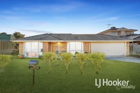 13 Belvedere Ct, Hampton Park, VIC 3976