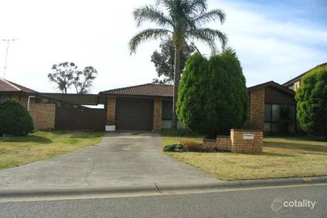 9 Horseshoe Cct, St Clair, NSW 2759