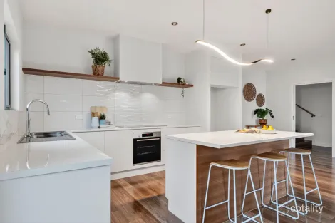 Property photo of 32 Riverside Drive Torquay VIC 3228