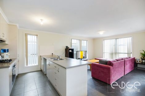 Property photo of 28 Oakwood Circuit Munno Para West SA 5115