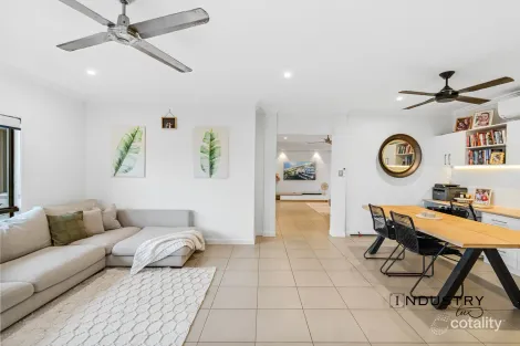 Property photo of 28 Regent Avenue Redlynch QLD 4870